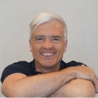 Dr. Falk-Christian Heck