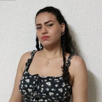 Julia Oliveira