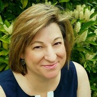 Lynette Nelson