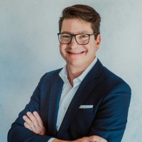 ⛳️ John Schneider