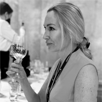 ✔️Karin Leeuwenhoek