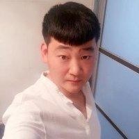 李卓成