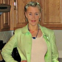 Kim Lyons