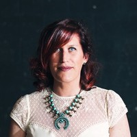 Gretchen Gustafson, Des