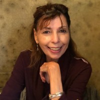Annie Azzariti
