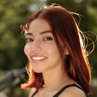 Pilar Flores