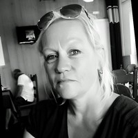 Liz Saunders