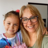 Mary Carmen Loret de Mola