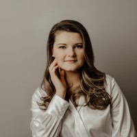 Julia Meadows