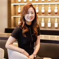 Kelly Tan