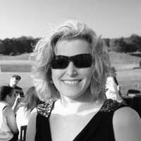 Suzie Howes
