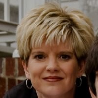 Amy Court, Cmr