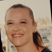 Kate Arnell