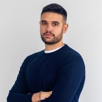 Óscar F.
