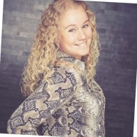 Larissa Van Den Berg