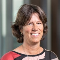 Claudia Simons