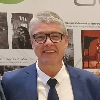 Albert Longán Seminago