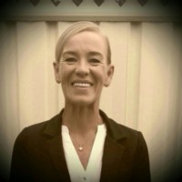 Angela Carr