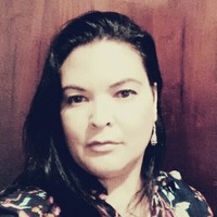 Luciane Neves