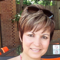 Yvette Retief