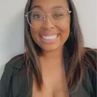 Jaylyn B.