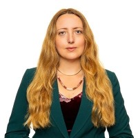 Stephanie Bellasalma GIA, GG