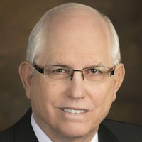 James E Davis