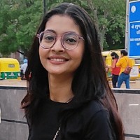 Kavya Thakur