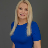 Lynne Adams