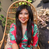 Elaine Castillo
