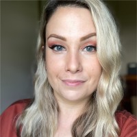 Laura Nahrstedt