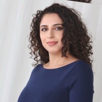 Lara Uthman-Mohamad