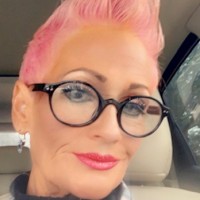 Debora Lowe