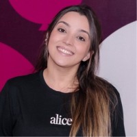 Letícia Oliveira