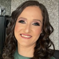 Mônica Cabecione Moreira