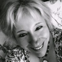 Dee MacLean