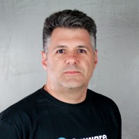 Tibério César Valcanaia