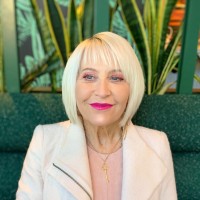 Hayley Humphreys Mba