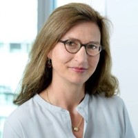 Dr. Alexandra Schües