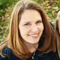 Michelle August, Cic, Au