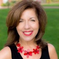 Izabella Niewiadomska Transformational Leader, Wellness Coach, Mentor