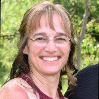 Nikki Dean