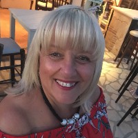 Debra Gi