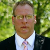Tom Bukowski