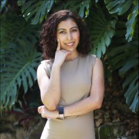 Cristina E. Vásquez