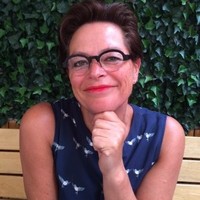 Loes Van Es