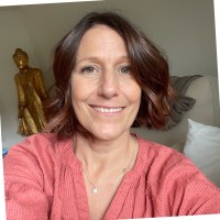 Sandra Theobald