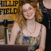 Della Campbell