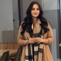 Annelyse Crystine