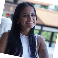 Beatriz Bezerra (Ela/Dela)